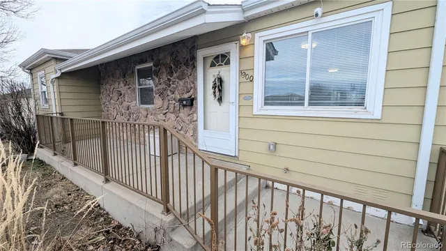 $379,900 | 1900 East 95th Avenue, Thornton, CO 80229