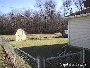 2008 Skipton Road Springfield, IL 62702 - Photo 3 of 5