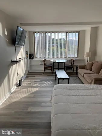 $1,900 | 1121 Arlington Boulevard, Unit 734, Arlington, VA 22209