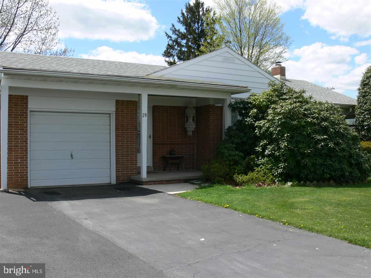 28 Longview Road Seven Valleys, PA 17360 - Photo 2 of 31 Gallery Image 2