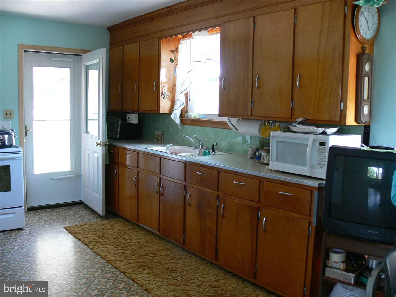 28 Longview Road Seven Valleys, PA 17360 - Photo 25 of 31 Gallery Image 25