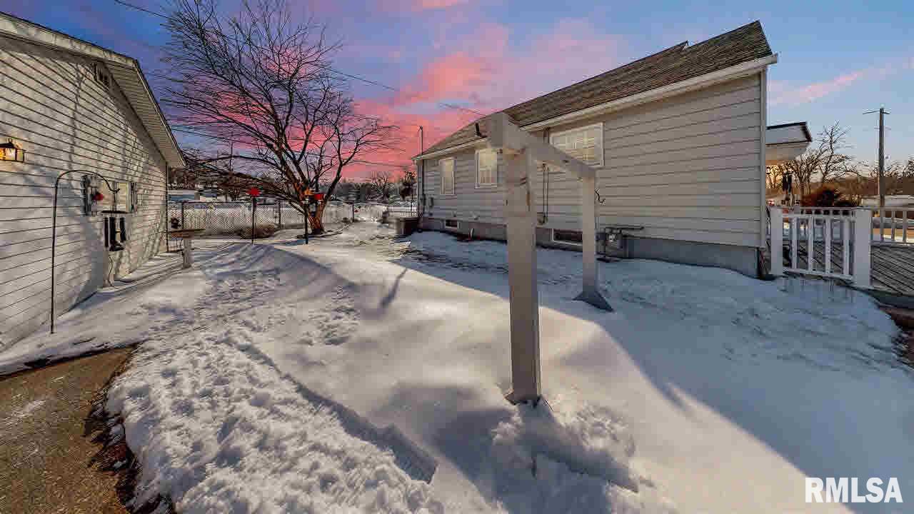 809 South 10th Street Clinton, IA 52732 - Photo 15 of 16 Gallery Image 15