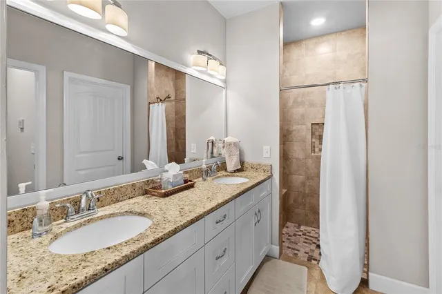 $338,000 | 1852 Southwest 246th Drive, Newberry, FL 32669