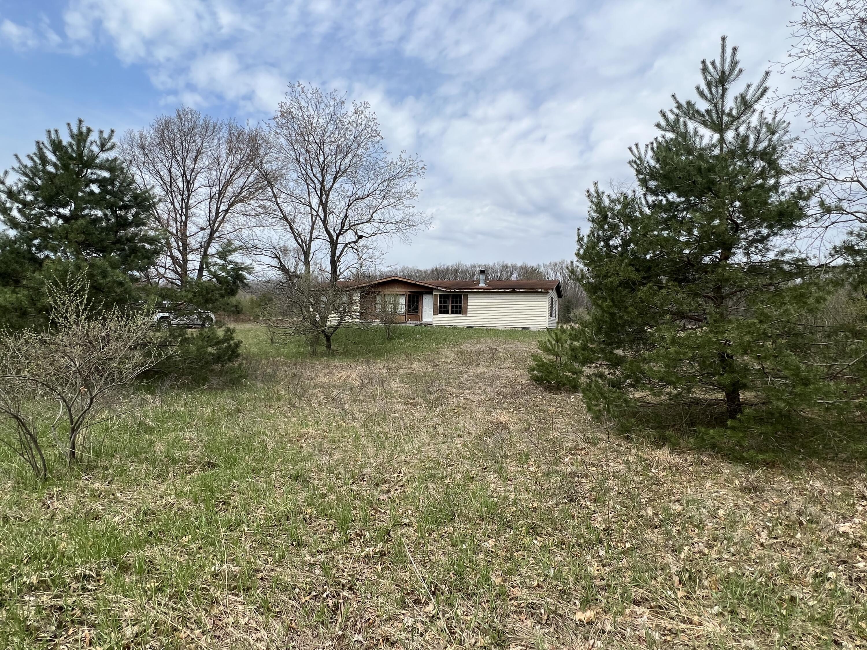 17066 Airport Road Wellston, MI 49689 - Photo 1 of 15 House from Road
