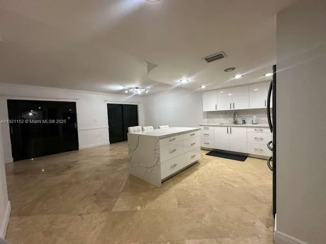 $2,900 | 13775 Southwest 160th Street, Unit 16, Miami, FL 33177