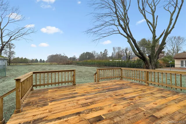 $3,200 | 17425 County Road 48, Cutchogue, NY 11935