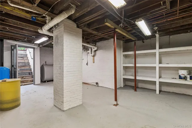 $3,200 | 17425 County Road 48, Cutchogue, NY 11935