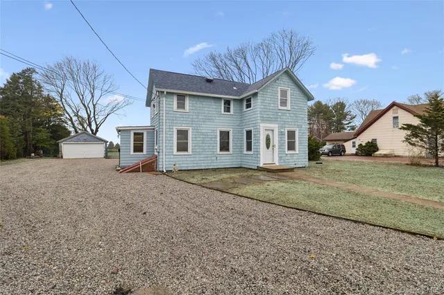 $3,200 | 17425 County Road 48, Cutchogue, NY 11935