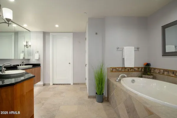 $4,400 | 140 East Rio Salado Parkway, Unit 504, Tempe, AZ 85281