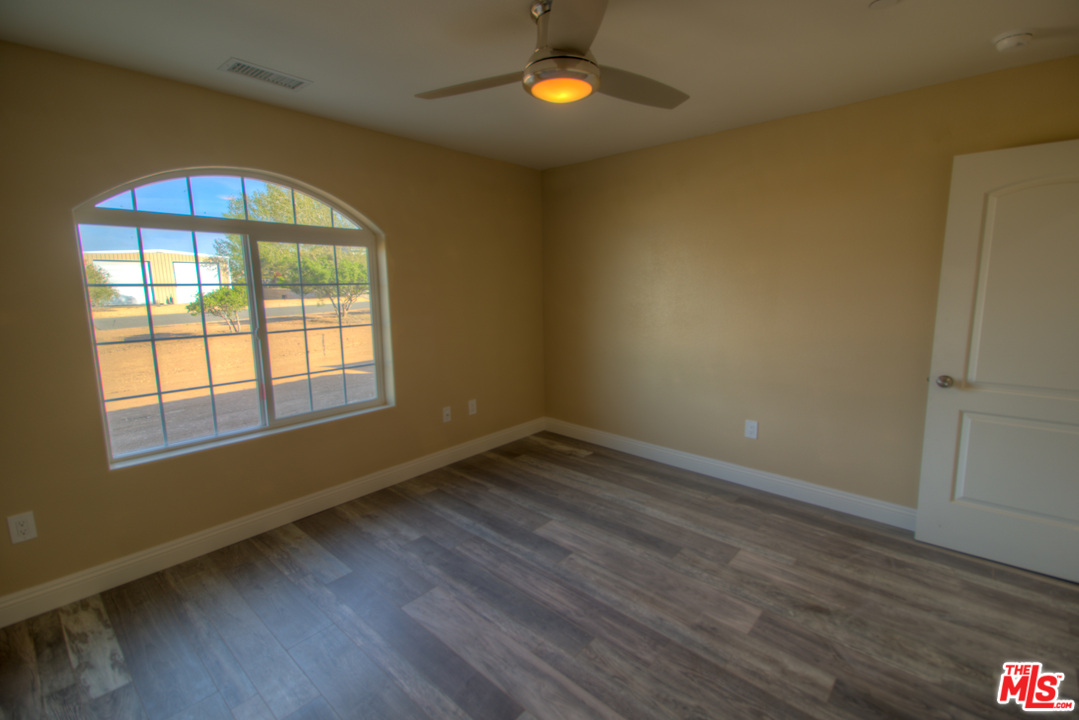8242 Arrowhead Road Phelan, CA 92371 - Photo 18 of 28