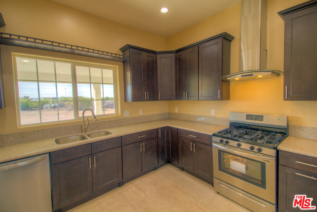 8242 Arrowhead Road Phelan, CA 92371 - Photo 5 of 28