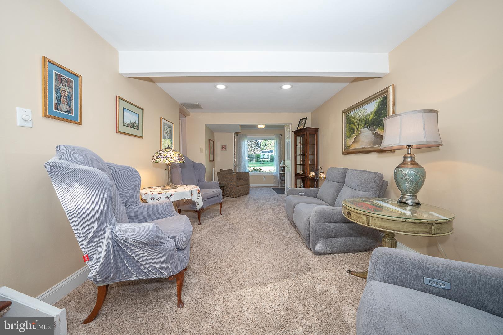 296 Waverly Road Southampton, PA 18966 - Photo 13 of 29 Cozy Family Room