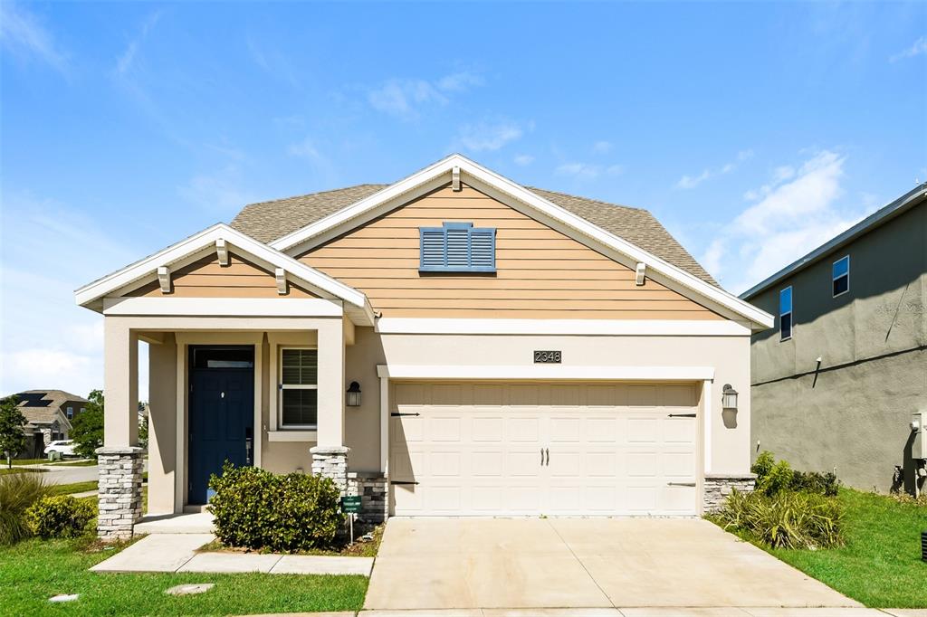 2348 Crescent Moon St  