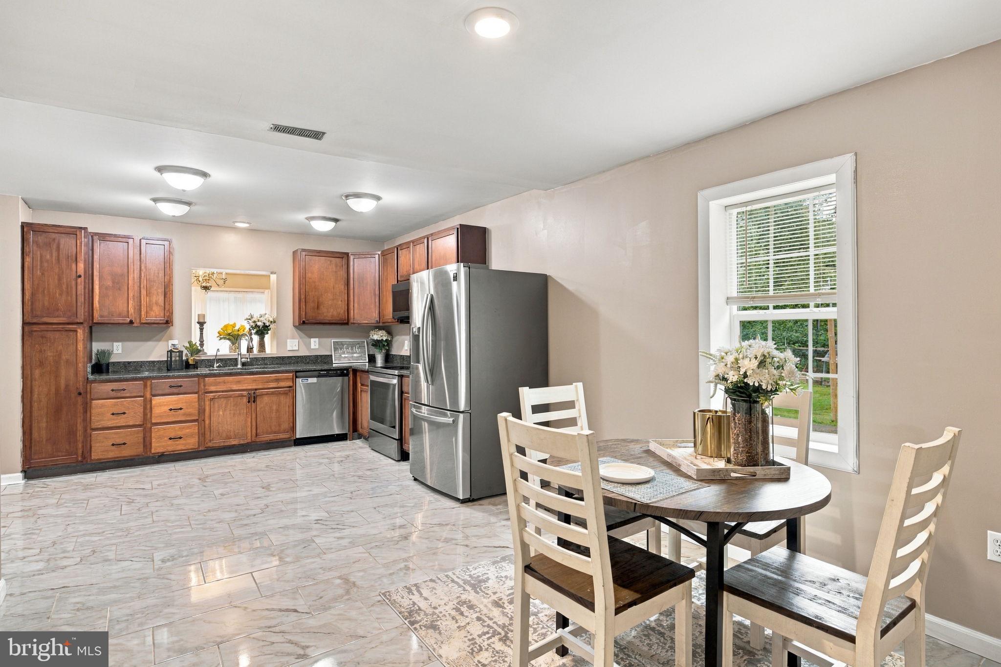 2817 Mountain View Road Stafford, VA 22556 - Photo 16 of 41 Gallery Image 16