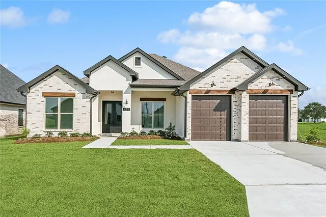 $530,000 | 112 Osprey Drive, Westwego, LA 70094