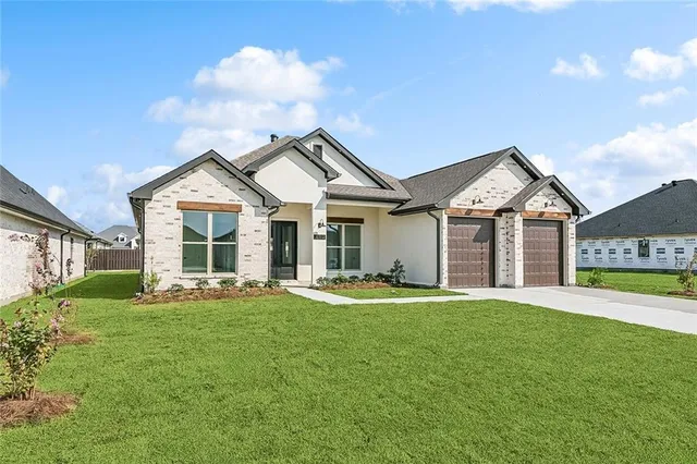$530,000 | 112 Osprey Drive, Westwego, LA 70094