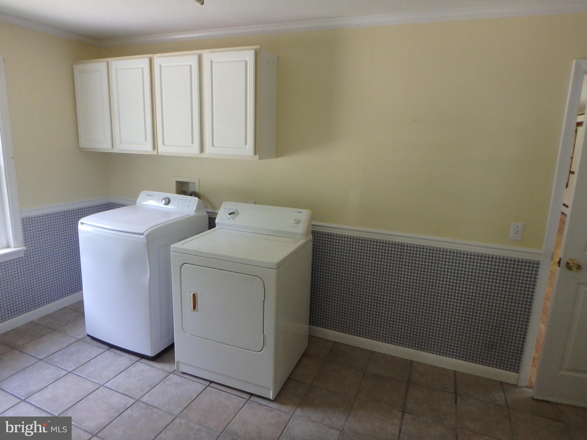 5299 Skinners Neck Road Rock Hall, MD 21661 - Photo 15 of 38 Laundry and mudroom attached to garage entrance