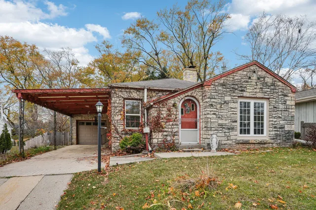 $225,000 | 227 North Crocker Avenue, Port Washington, WI 53074