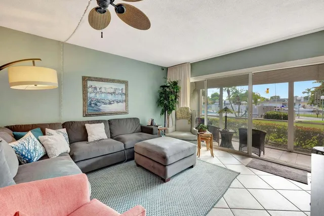 $325,000 | 900 Southwest 12th Street, Unit 108, Fort Lauderdale, FL 33315