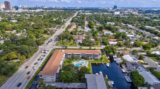 $325,000 | 900 Southwest 12th Street, Unit 108, Fort Lauderdale, FL 33315