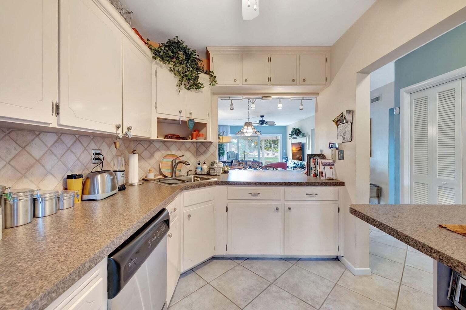 900 Southwest 12th Street, Unit 108 Fort Lauderdale, FL 33315 - Photo 10 of 37 20241204053354704044000000-o