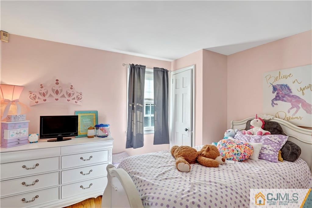 407 Walnut Street Middlesex, NJ 08846 - Photo 11 of 18 Gallery Image 11