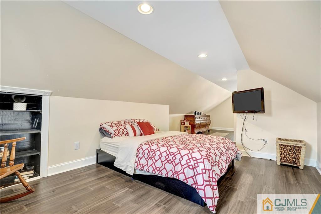 407 Walnut Street Middlesex, NJ 08846 - Photo 12 of 18 Gallery Image 12