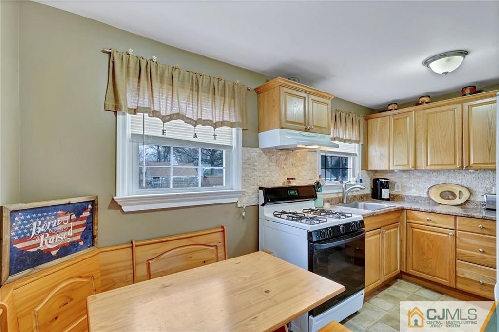 407 Walnut Street Middlesex, NJ 08846 - Photo 5 of 18 Gallery Image 5