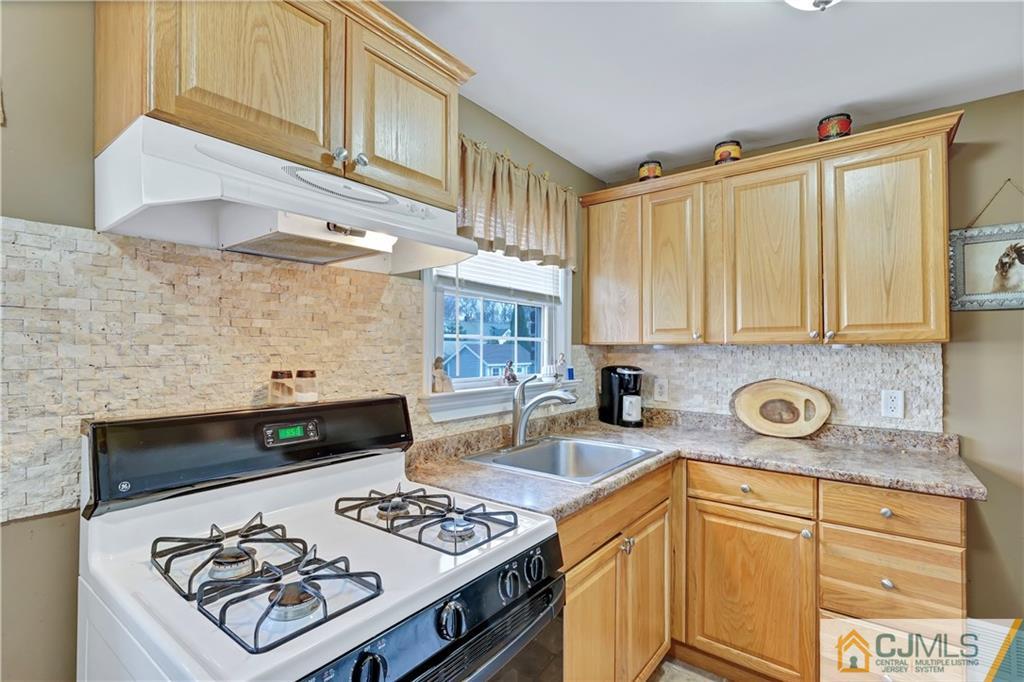 407 Walnut Street Middlesex, NJ 08846 - Photo 6 of 18 Gallery Image 6