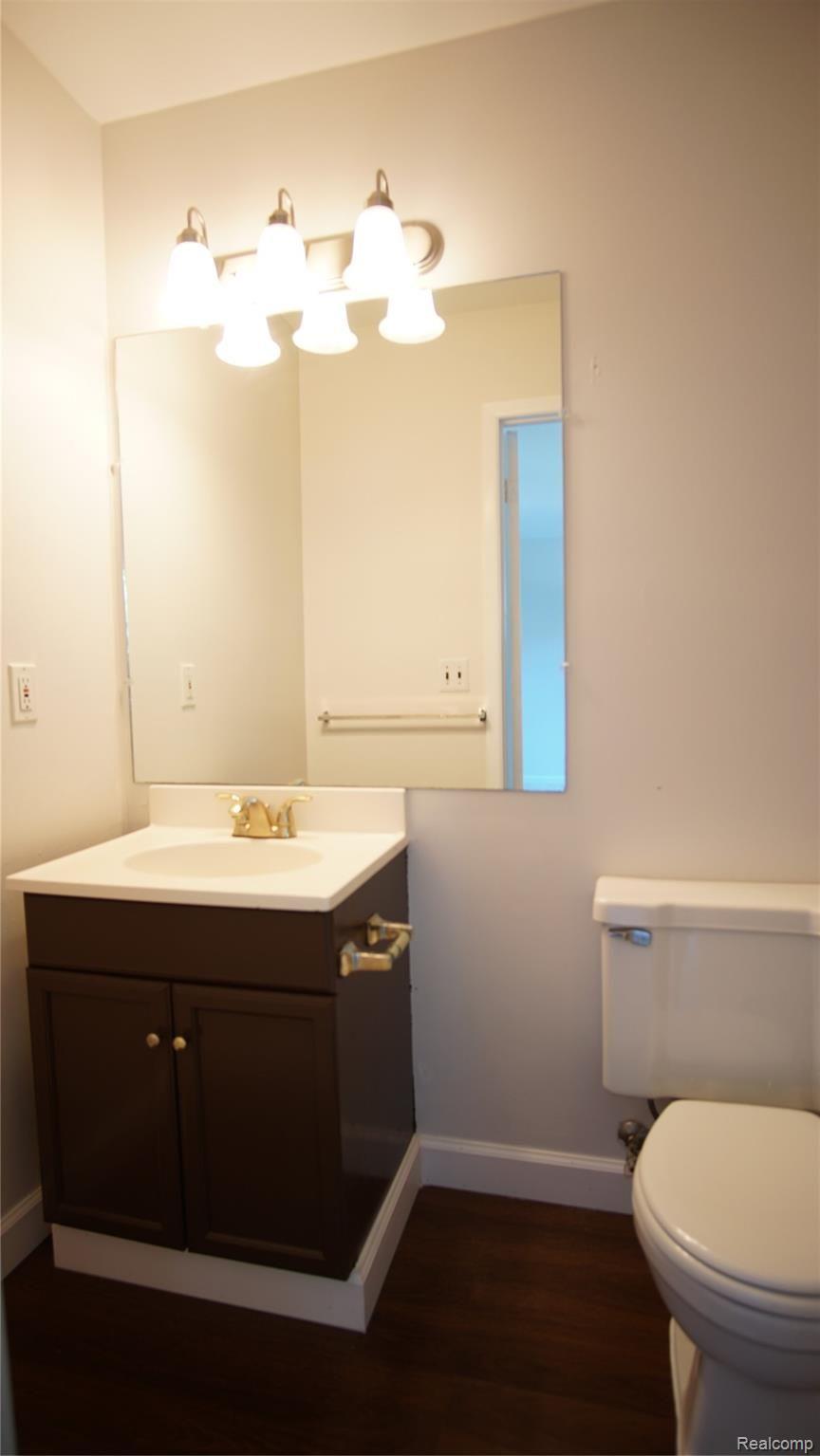 42560 Cherry Hill Road Novi, MI 48375 - Photo 13 of 20 TIHN4449.JPG