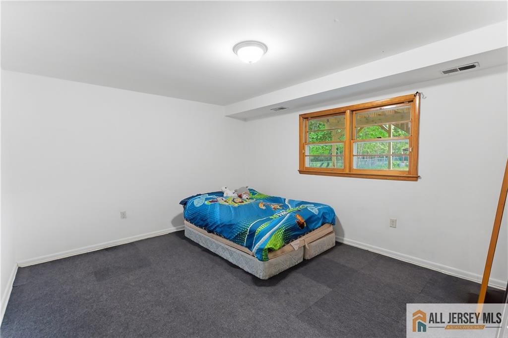 178 Jeff Street Edison, NJ 08837 - Photo 20 of 27