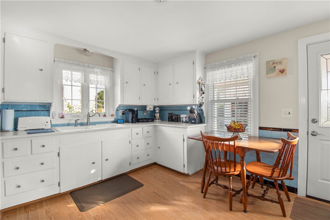 24 Riverfarm Road Cranston, RI 02910 - Photo 11 of 21