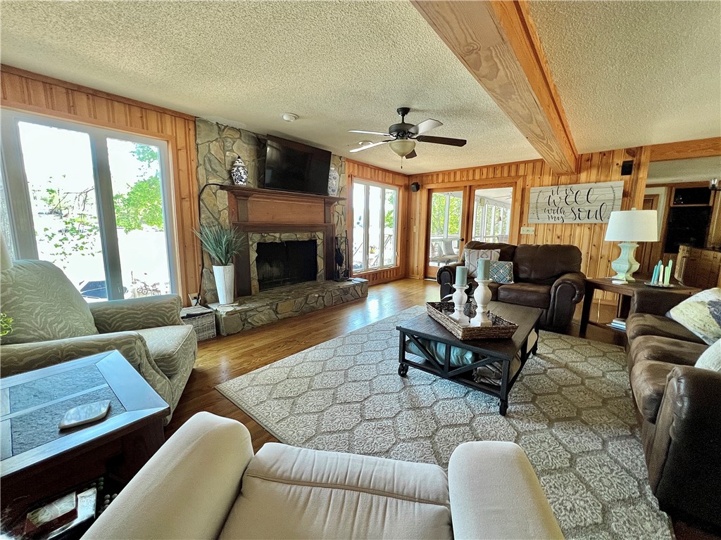 333 Jumping Branch Road Tamassee, SC 29686 - Photo 4 of 26 Gallery Image 4