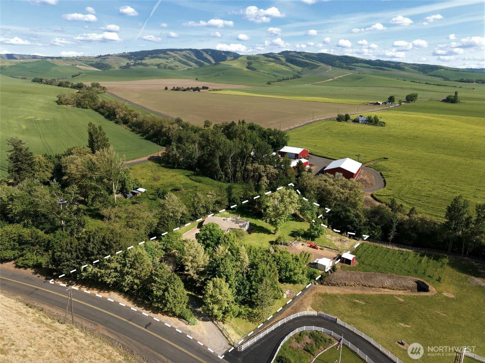 5834 Russell Creek Road Walla Walla, WA 99362 - Photo 3 of 38 a view of a city and an ocean view