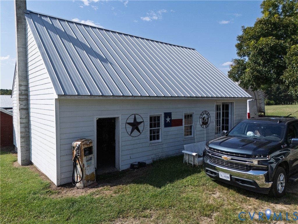 4943 Grandy Road Brodnax, VA 23920 - Photo 27 of 48