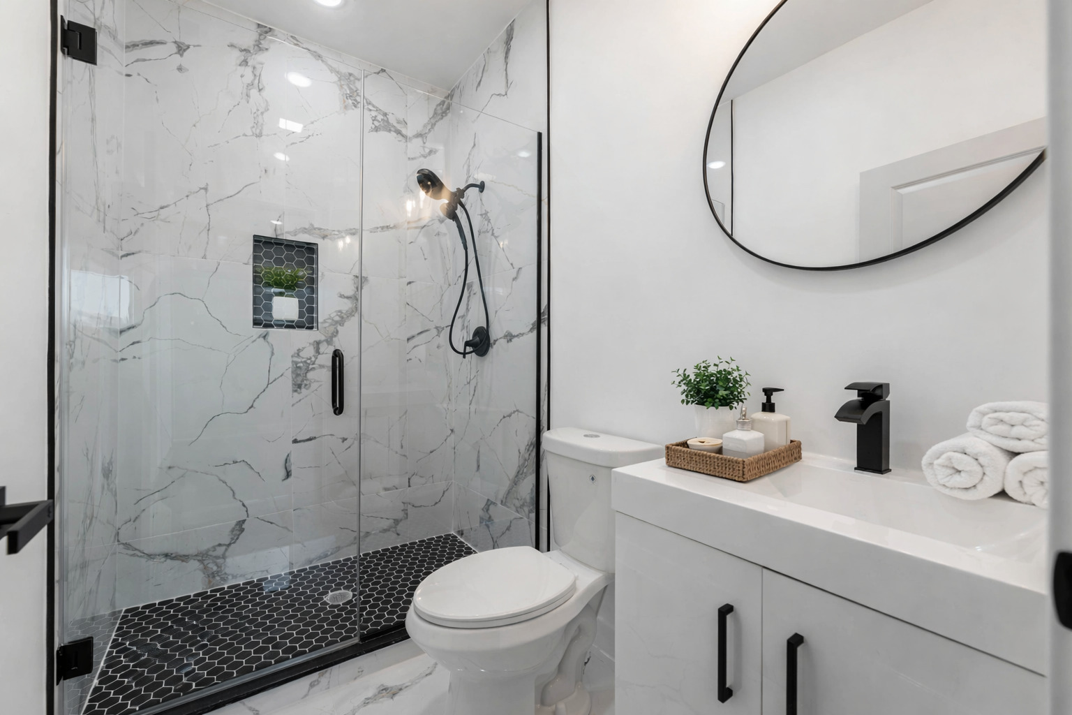 5809 South Indiana Avenue, Unit 2 Chicago, IL 60637 - Photo 12 of 18 a bathroom with a sink toilet and shower