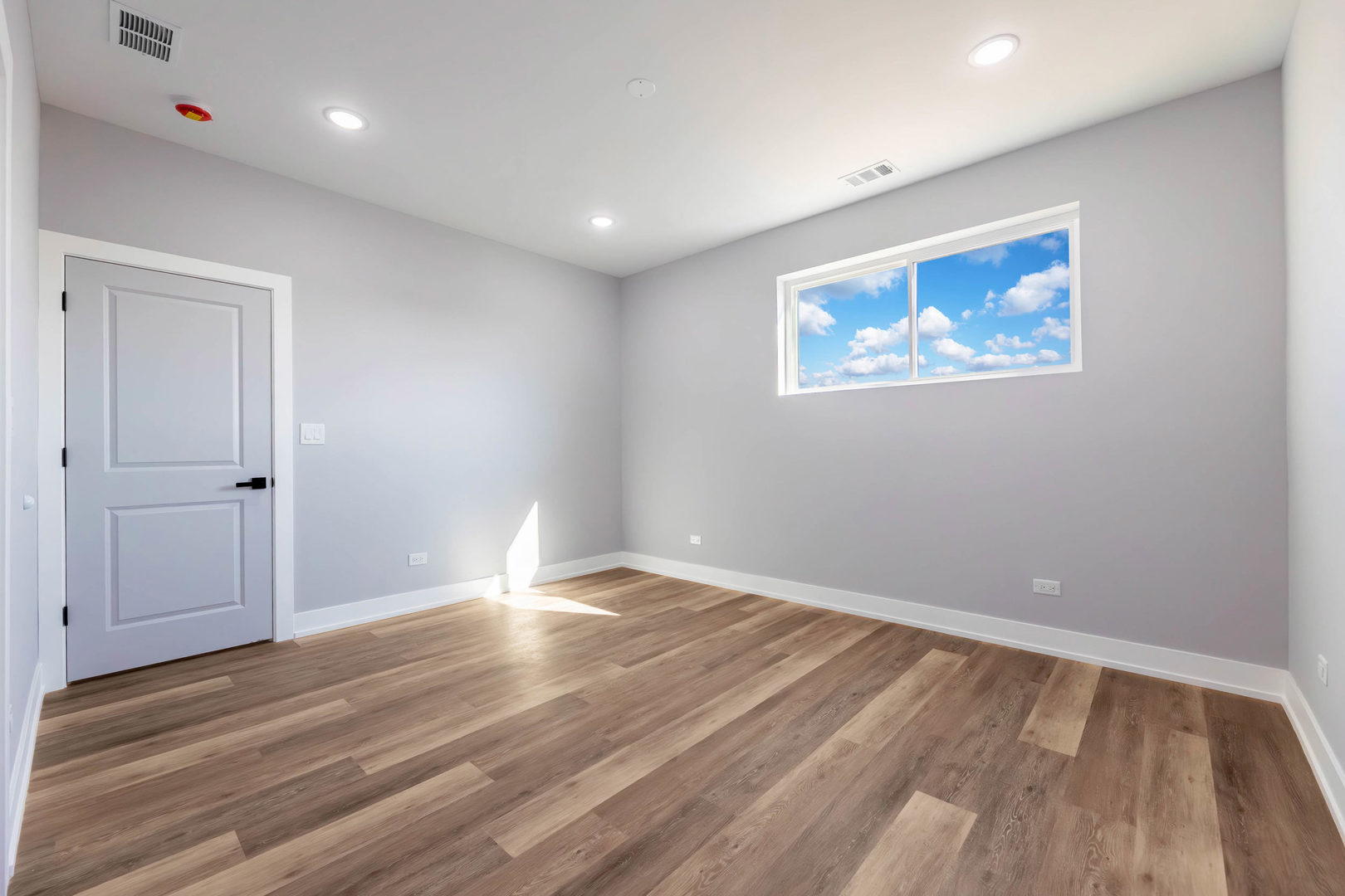 5809 South Indiana Avenue, Unit 2 Chicago, IL 60637 - Photo 10 of 18 a view of an empty room