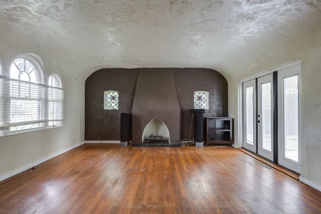 $2,800 | 2305 18th Street, Unit FRONT, Lubbock, TX 79401