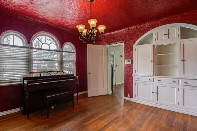 $2,800 | 2305 18th Street, Unit FRONT, Lubbock, TX 79401