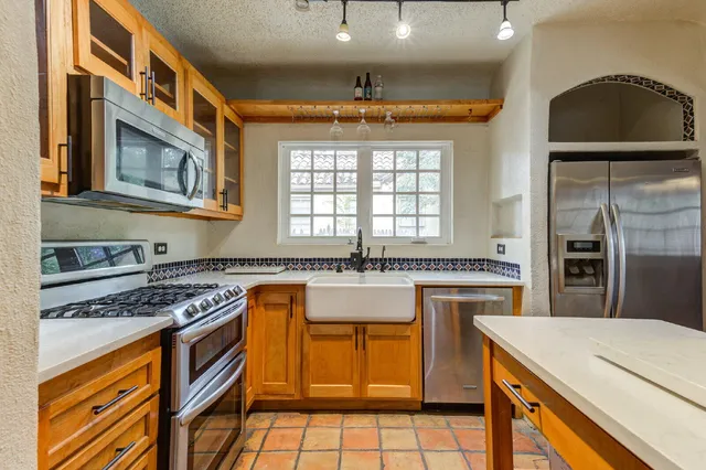 $2,800 | 2305 18th Street, Unit FRONT, Lubbock, TX 79401