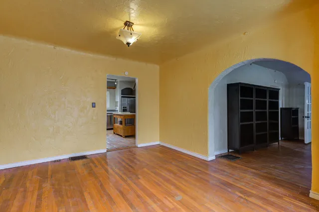 $2,800 | 2305 18th Street, Unit FRONT, Lubbock, TX 79401