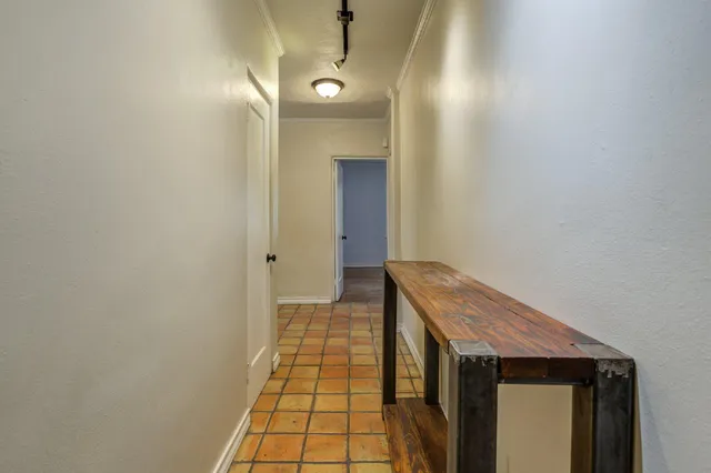 $2,800 | 2305 18th Street, Unit FRONT, Lubbock, TX 79401