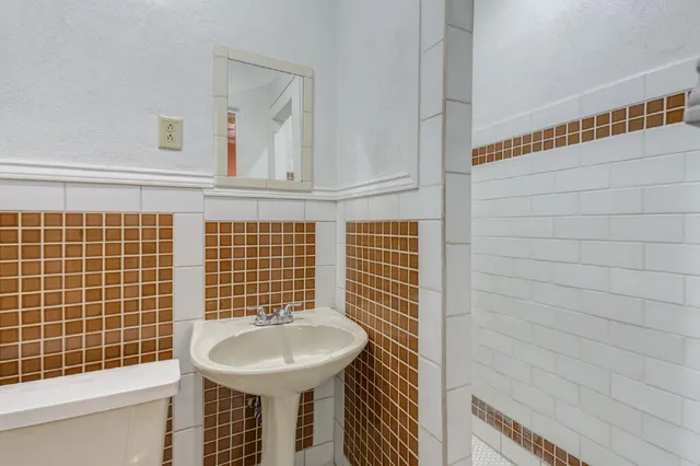 $2,800 | 2305 18th Street, Unit FRONT, Lubbock, TX 79401