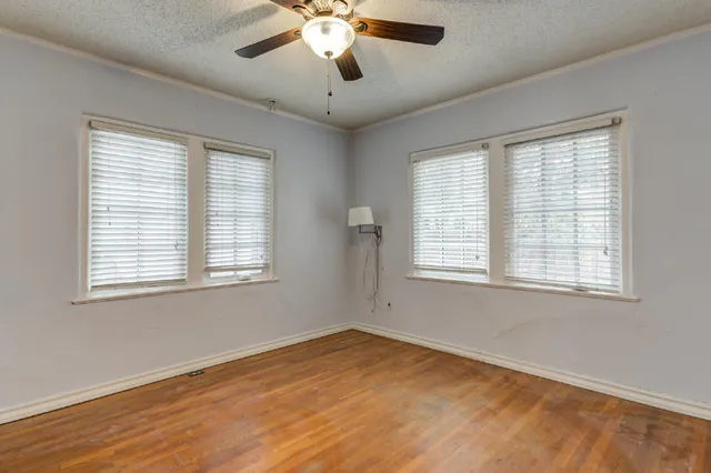 $2,800 | 2305 18th Street, Unit FRONT, Lubbock, TX 79401