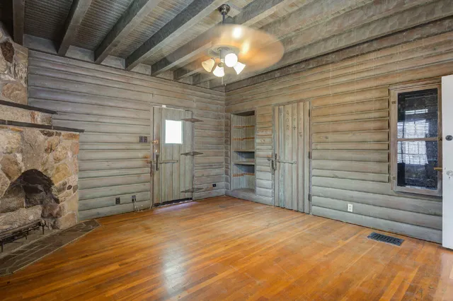 $2,800 | 2305 18th Street, Unit FRONT, Lubbock, TX 79401