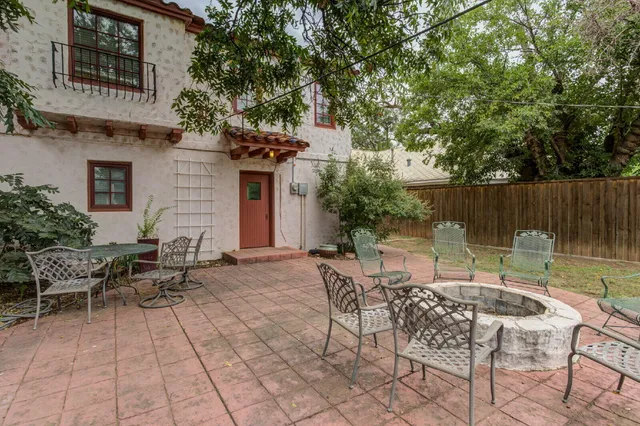 $2,800 | 2305 18th Street, Unit FRONT, Lubbock, TX 79401