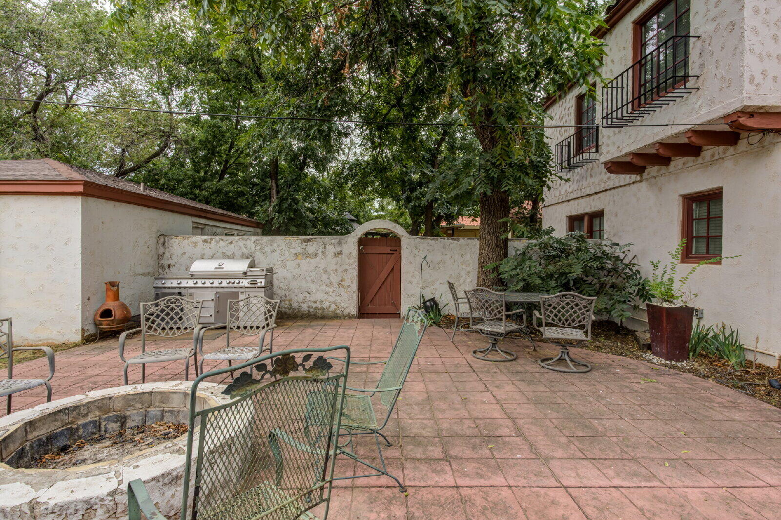2305 18th Street, Unit FRONT Lubbock, TX 79401 - Photo 73 of 73 a view of backyard with outdoor seating and plants