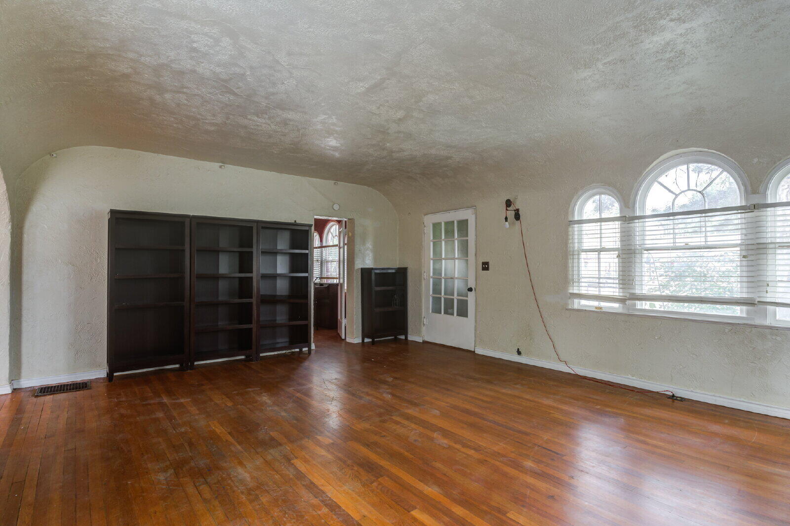 2305 18th Street, Unit FRONT Lubbock, TX 79401 - Photo 8 of 73 large (8)