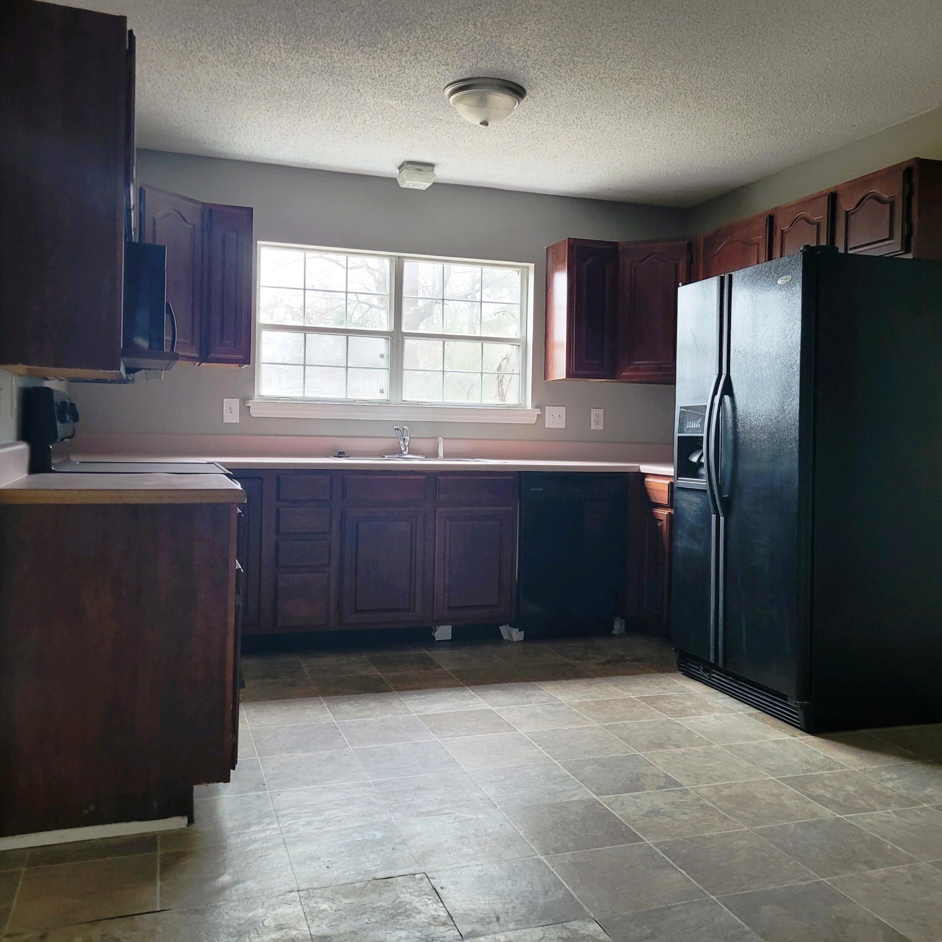 2305 Gale Lane Chattanooga, TN 37421 - Photo 10 of 24 Kitchen 1