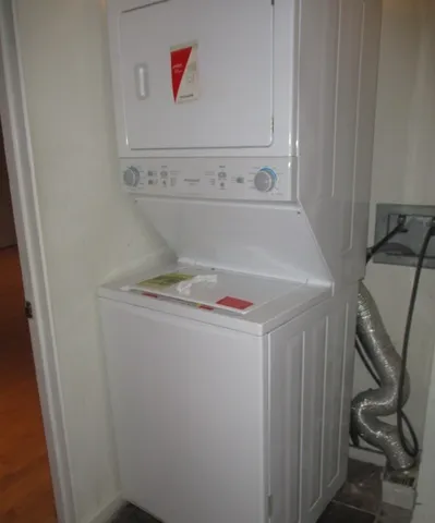 $400,000 | 40 East 9th Street, Unit 1310C, Chicago, IL 60605